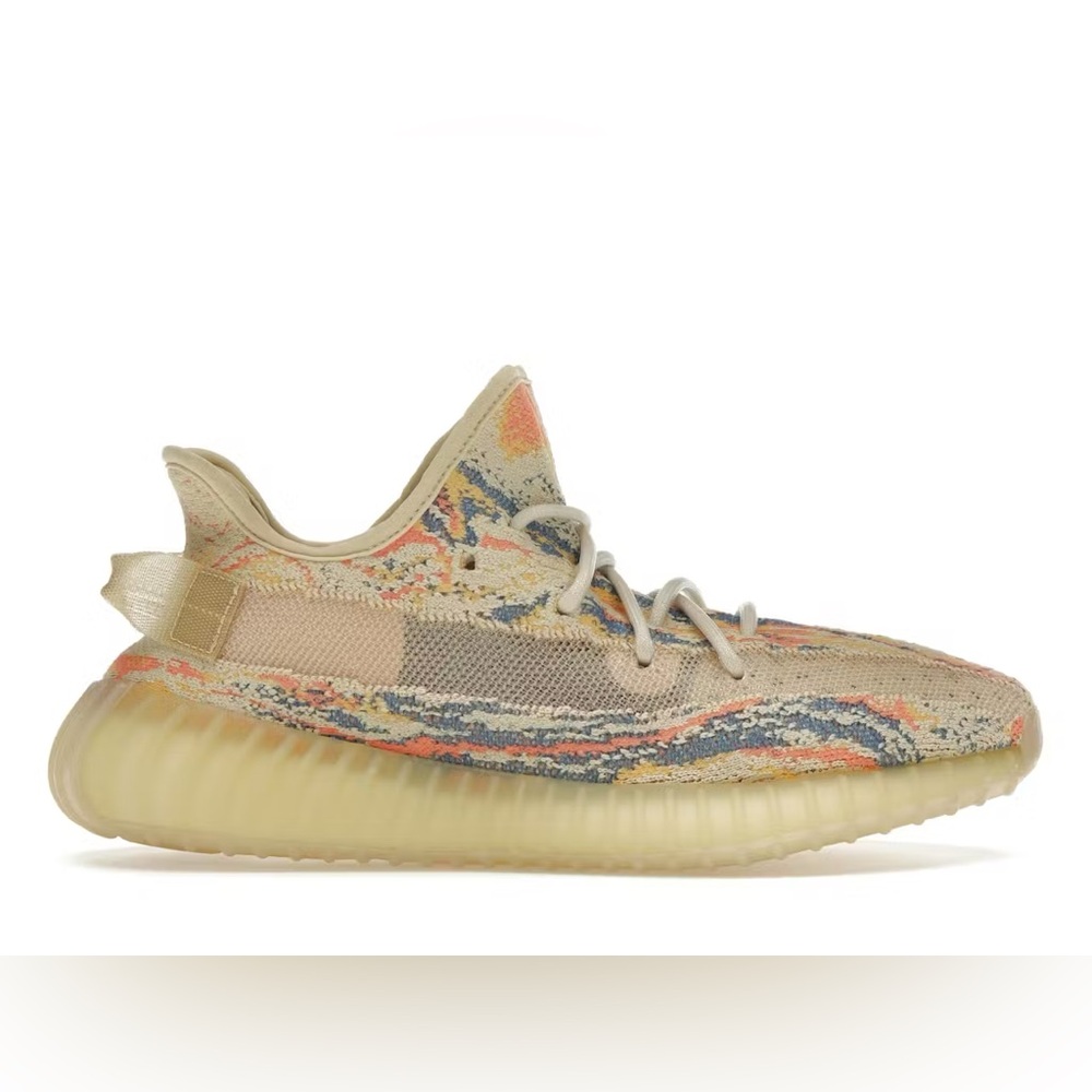 adidas Yeezy Boost 350 V2
MX Oat